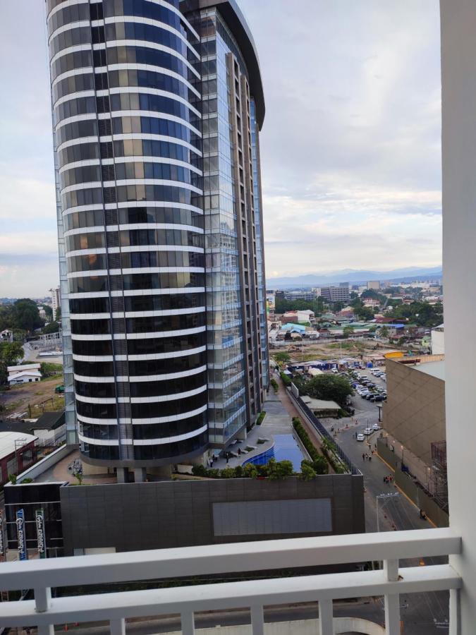 אפרטהוטל Inspiria Davao City מראה חיצוני תמונה